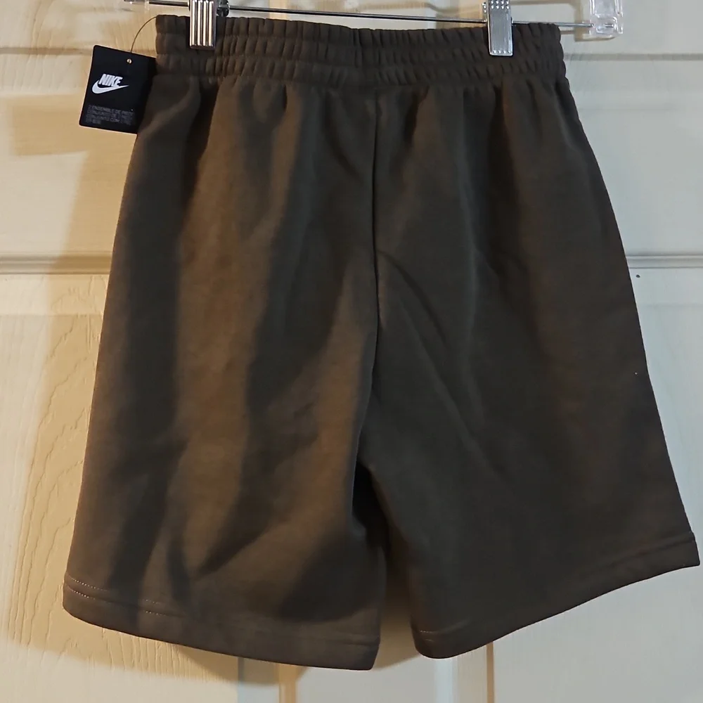 NIKE 3 BRAND OLIVE GREEN ATHLETIC SHORTS: NEW WITH TAGS: SIZE S